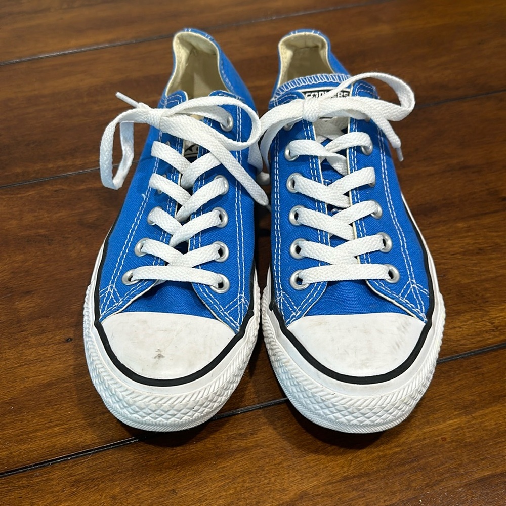 Converse low tops